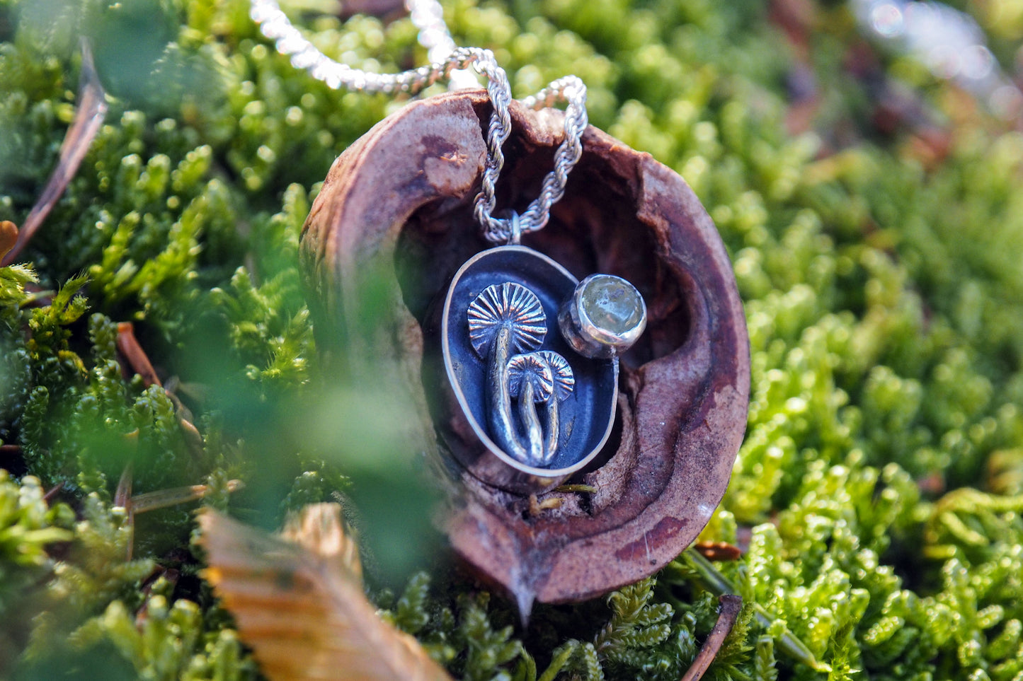 Whispers of the Forest | Necklace with Peridot