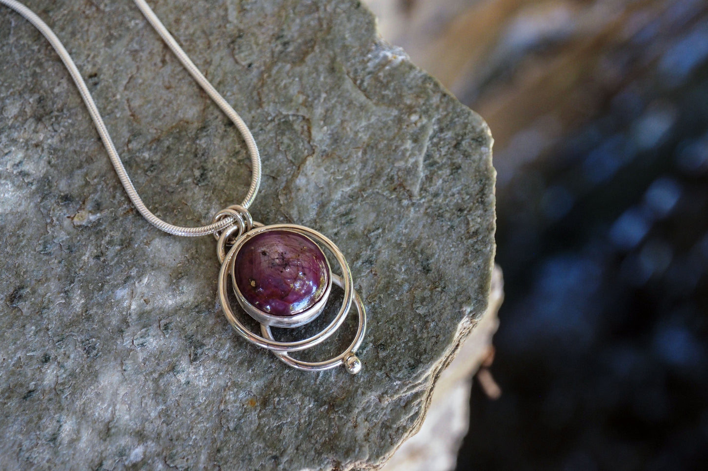 Crimson Orbit | Pendant with Star Ruby