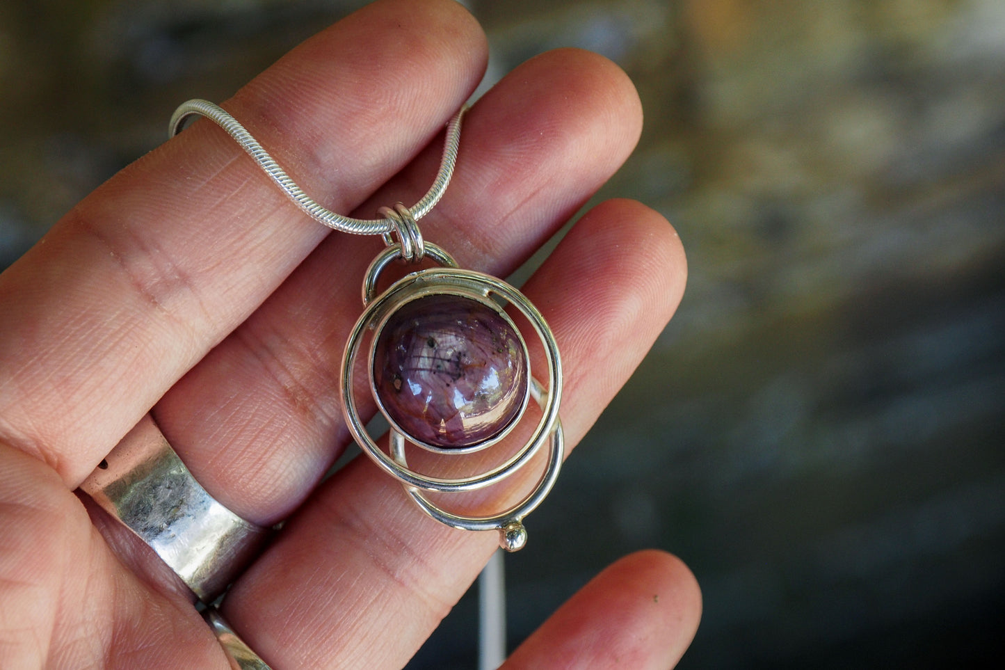 Crimson Orbit | Pendant with Star Ruby