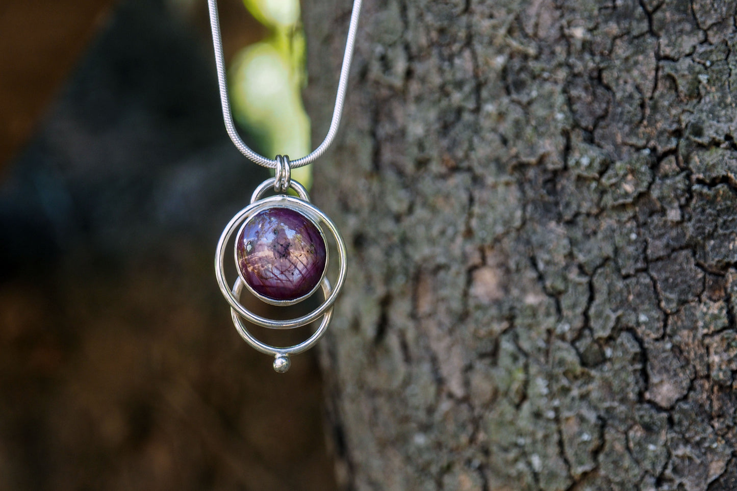 Crimson Orbit | Pendant with Star Ruby