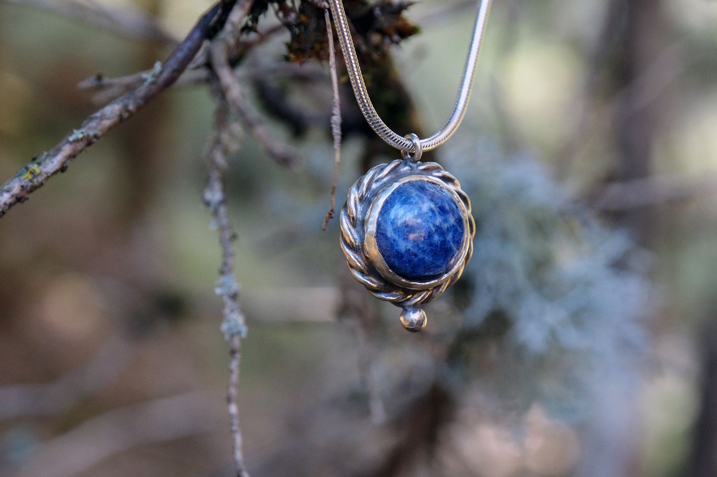 Victoria | Pendant with Sodalite