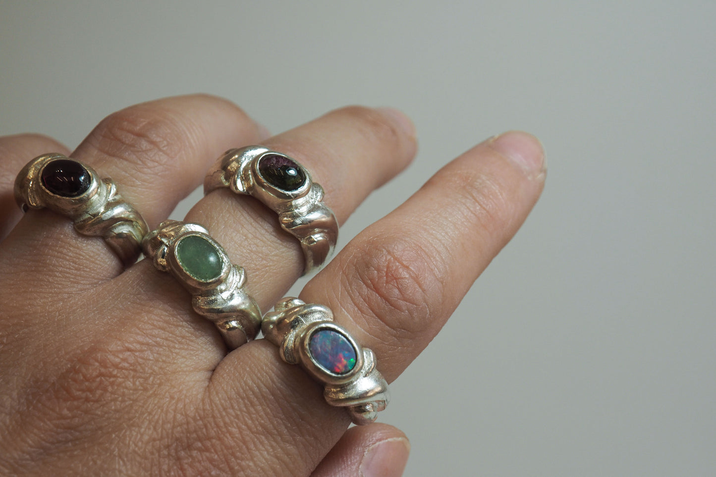 Alaida | Ring with Gemstone