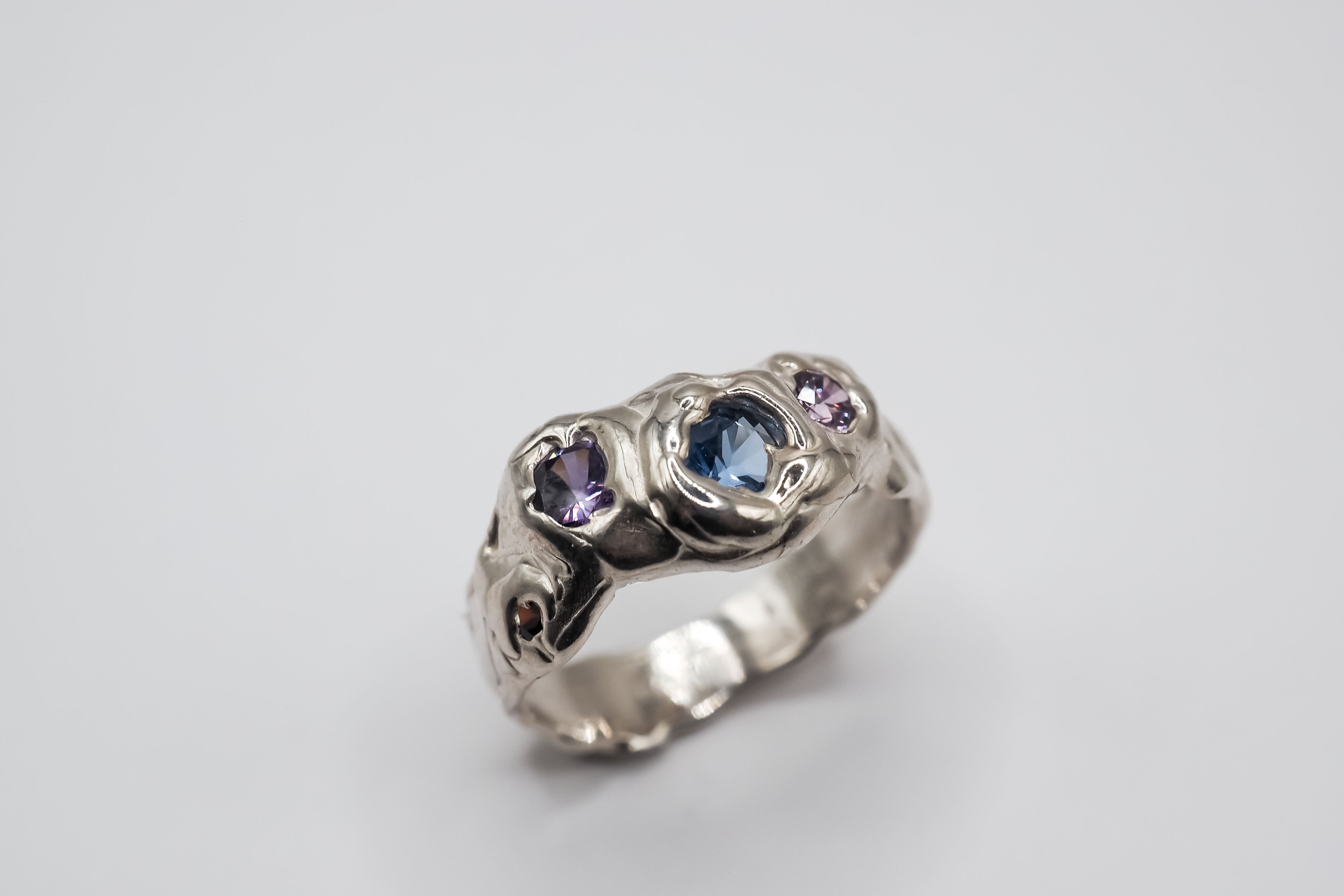 Essence "Twilight" | Ring  EU 53