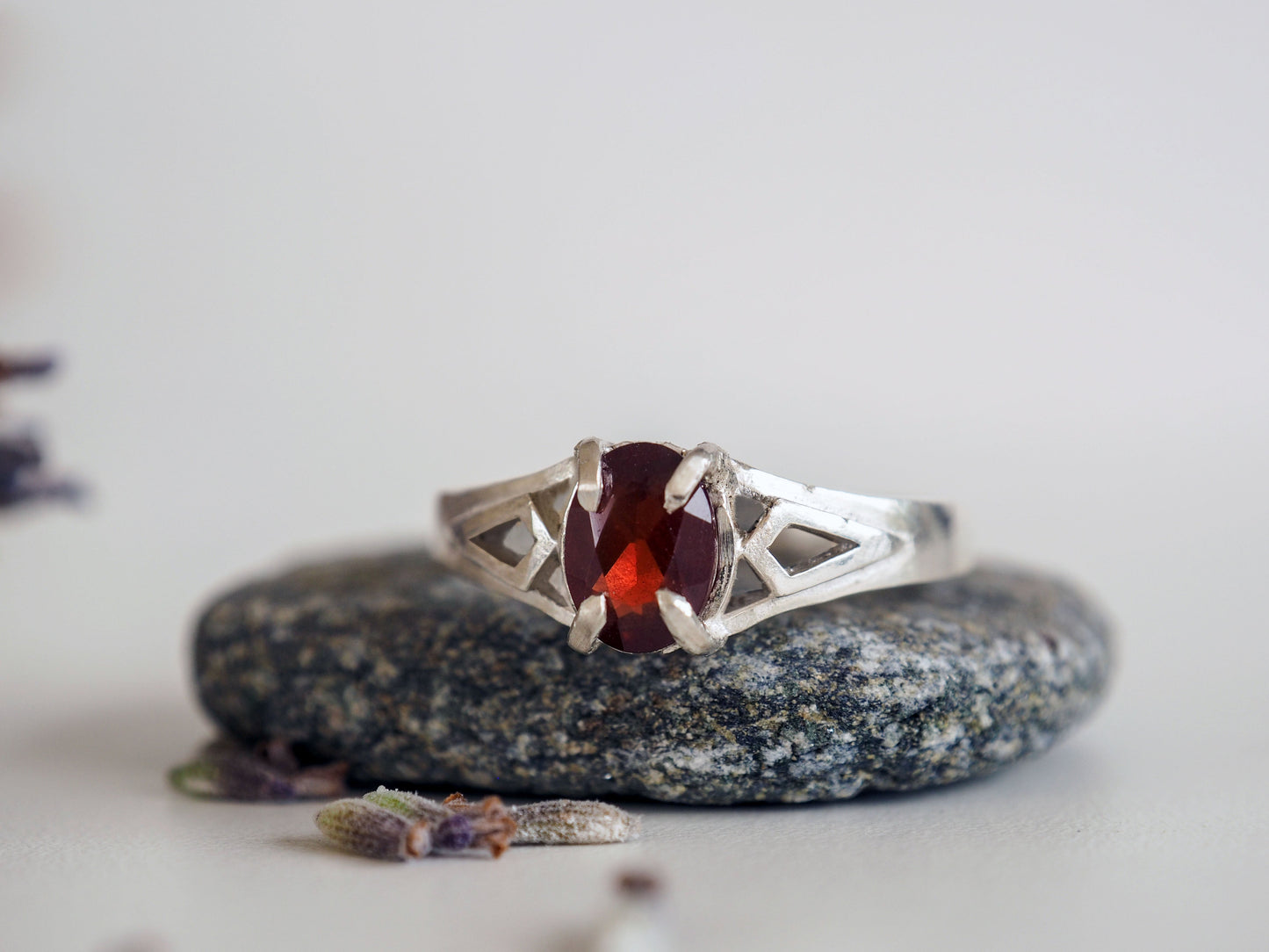 Onora | Amethyst Ring