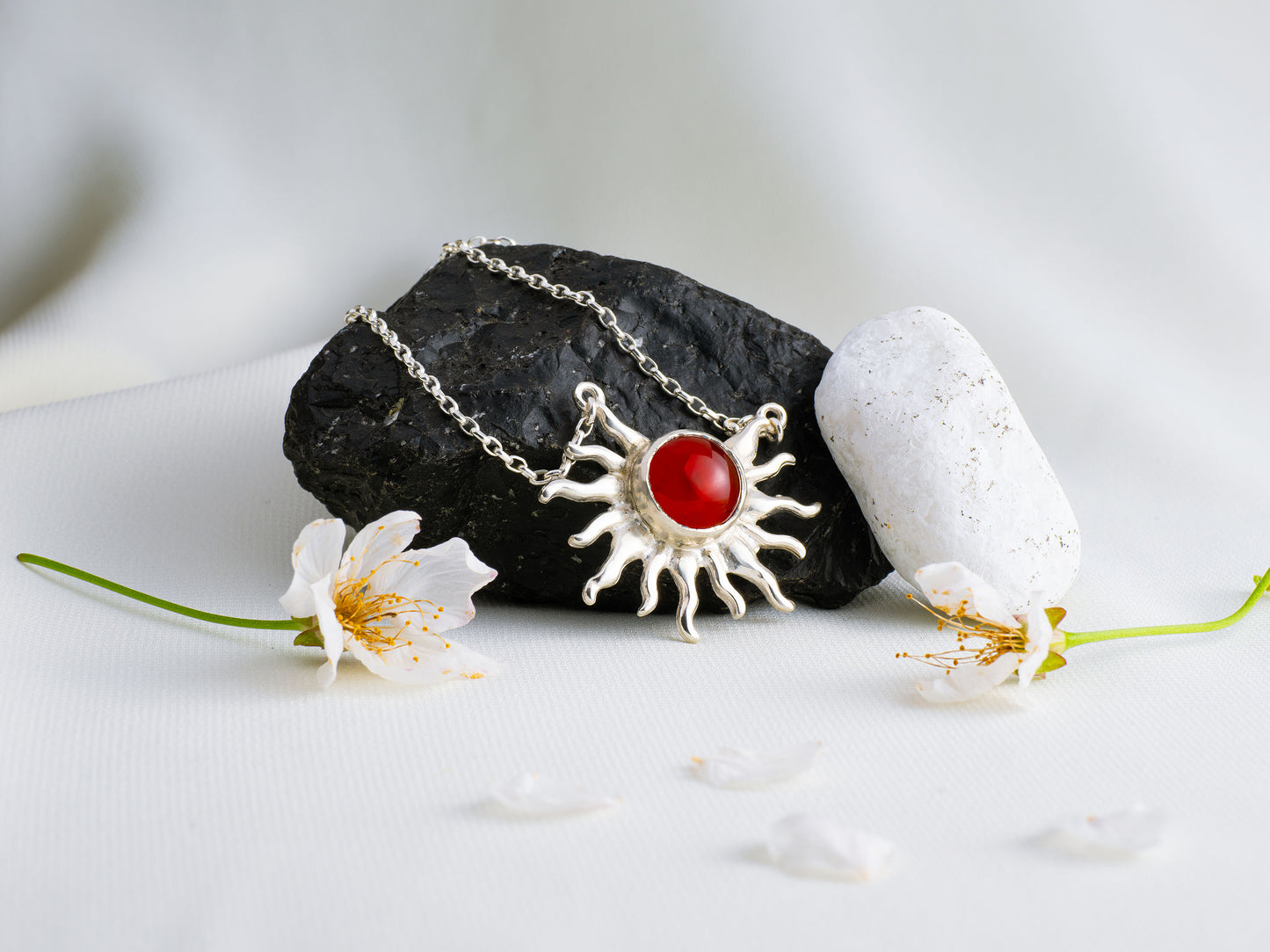 Solar Heart | Necklace