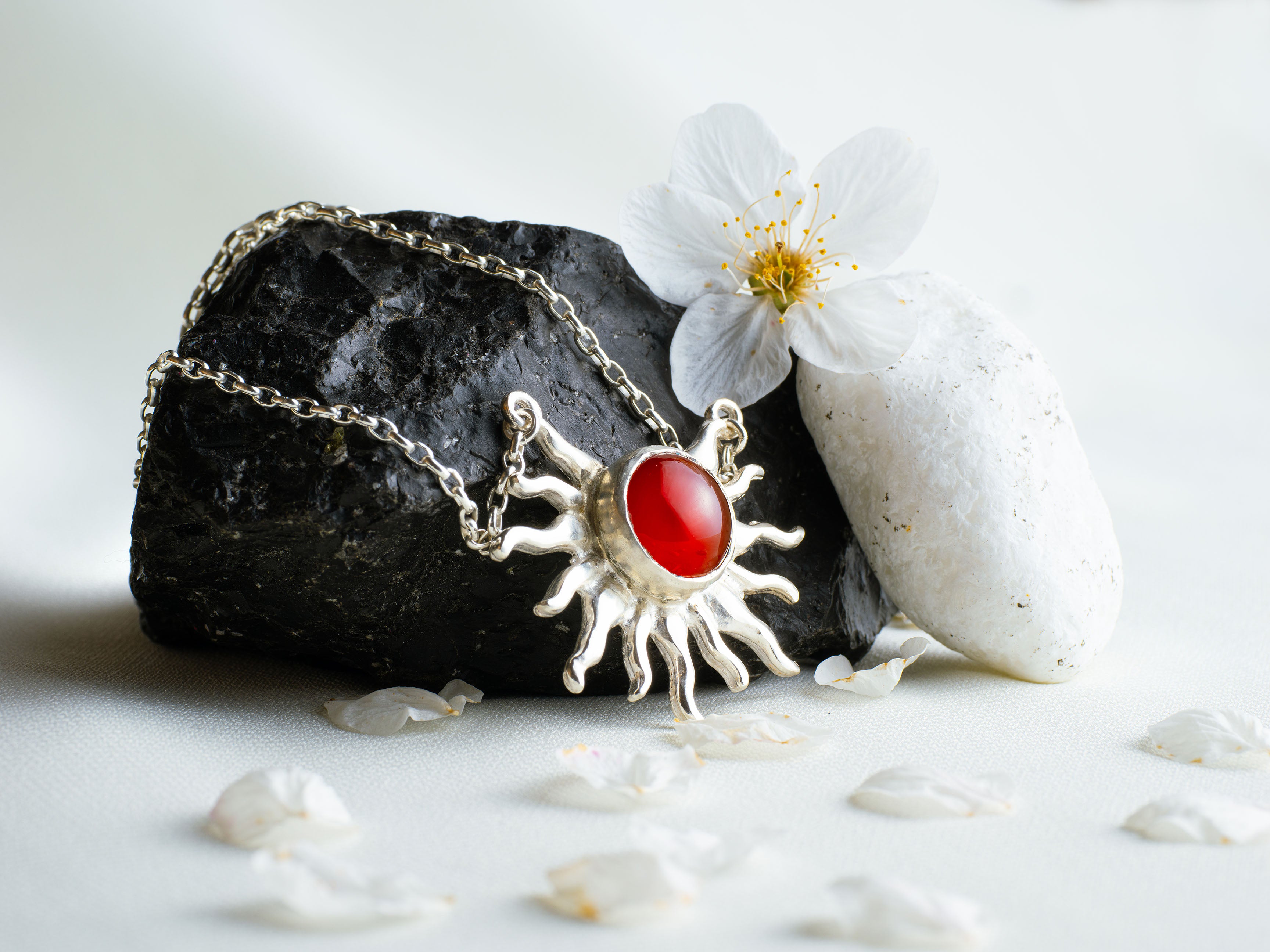 Solar Heart | Necklace