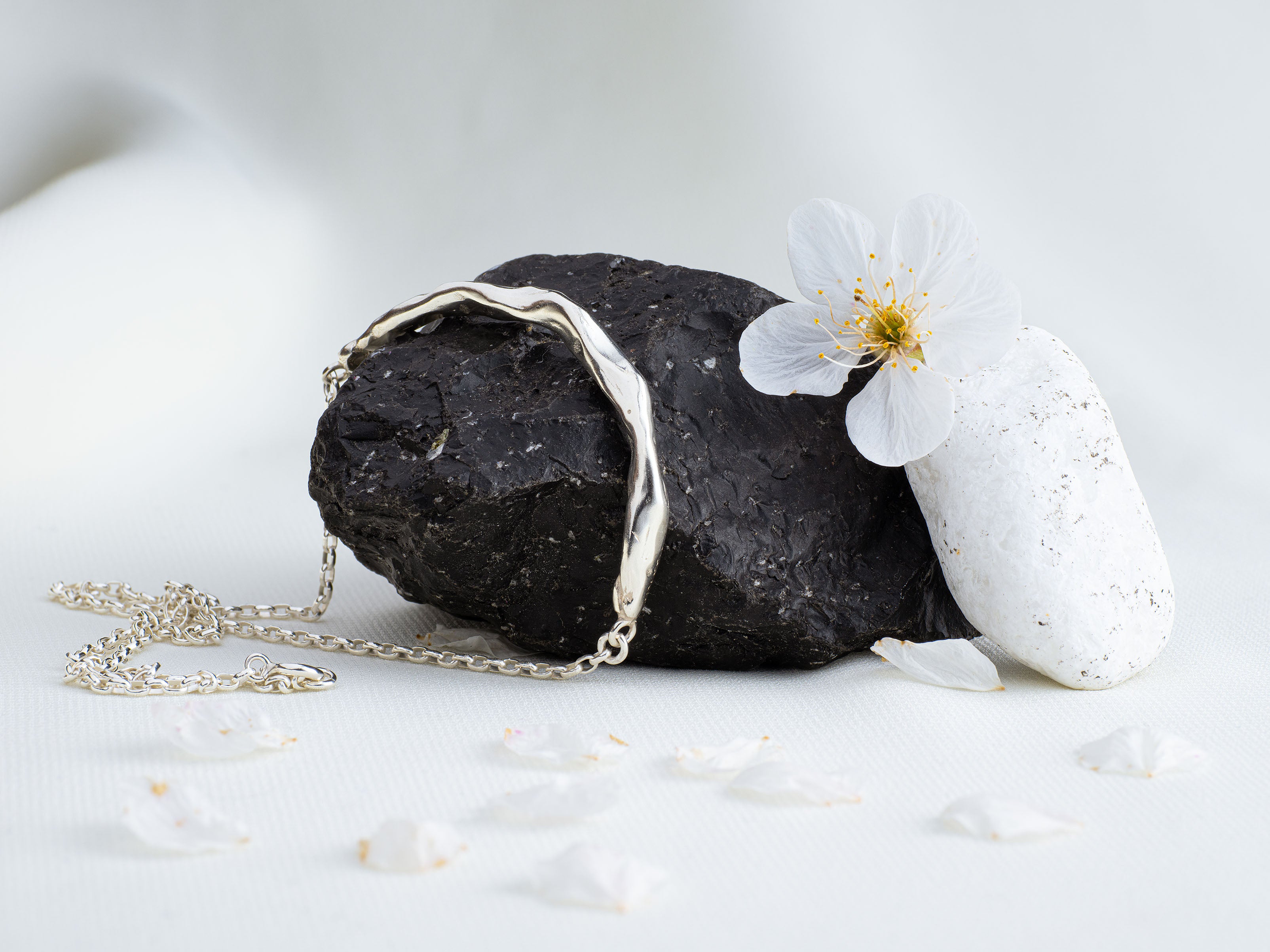 Embrace of Flow | Necklace