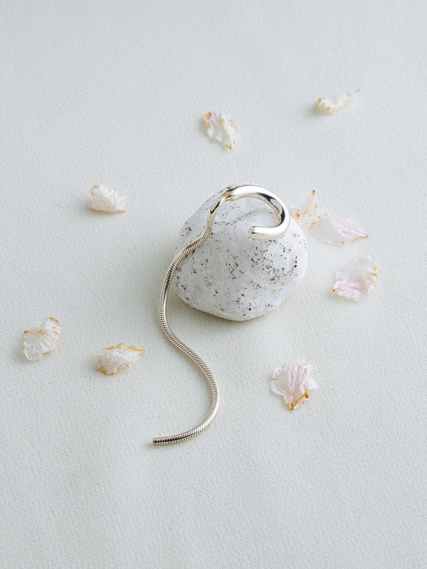 Linked Pulse | Ear Cuff