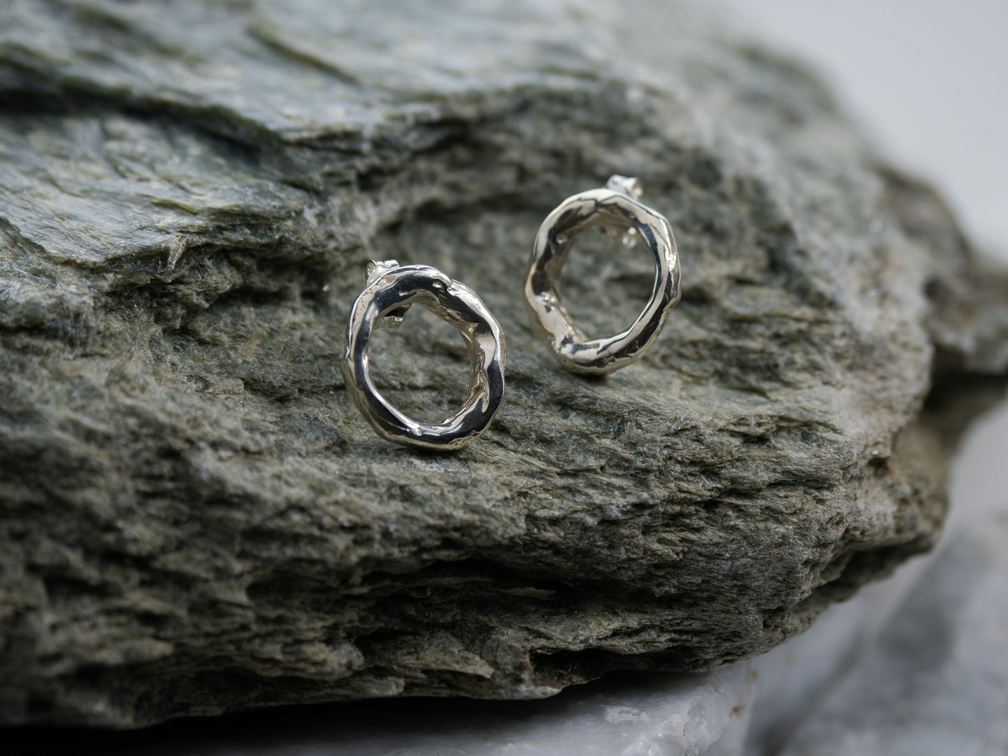 O | Earrings