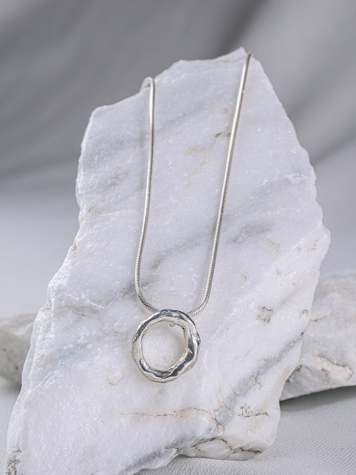 O | Necklace