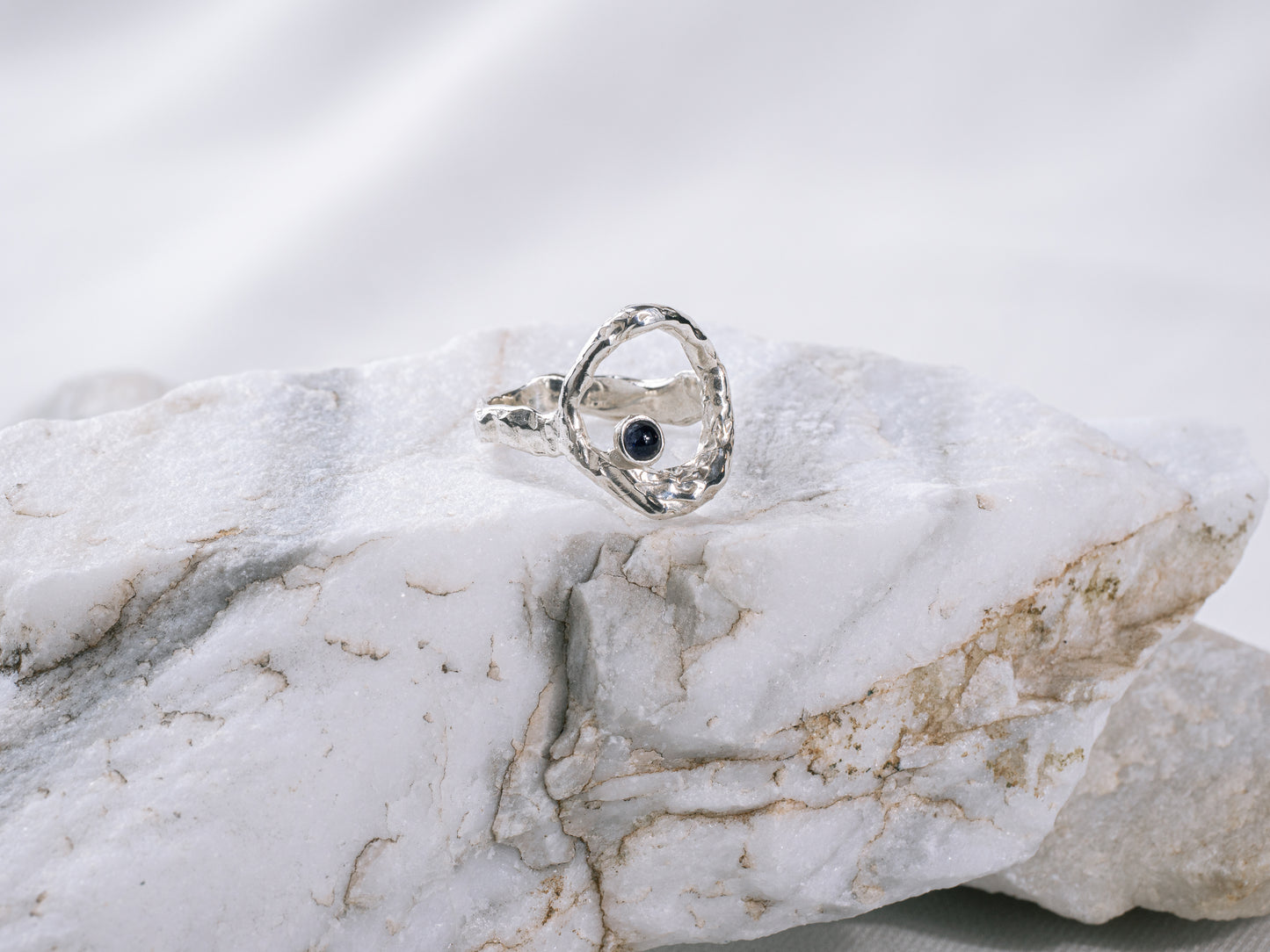Caldera | Ring with Iolite