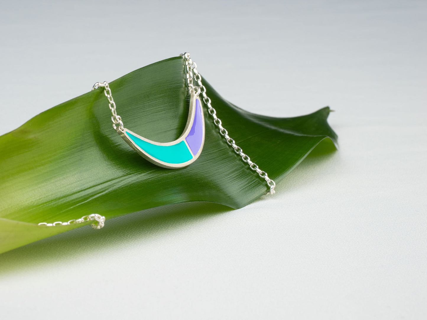 Smile Curve  | Necklace