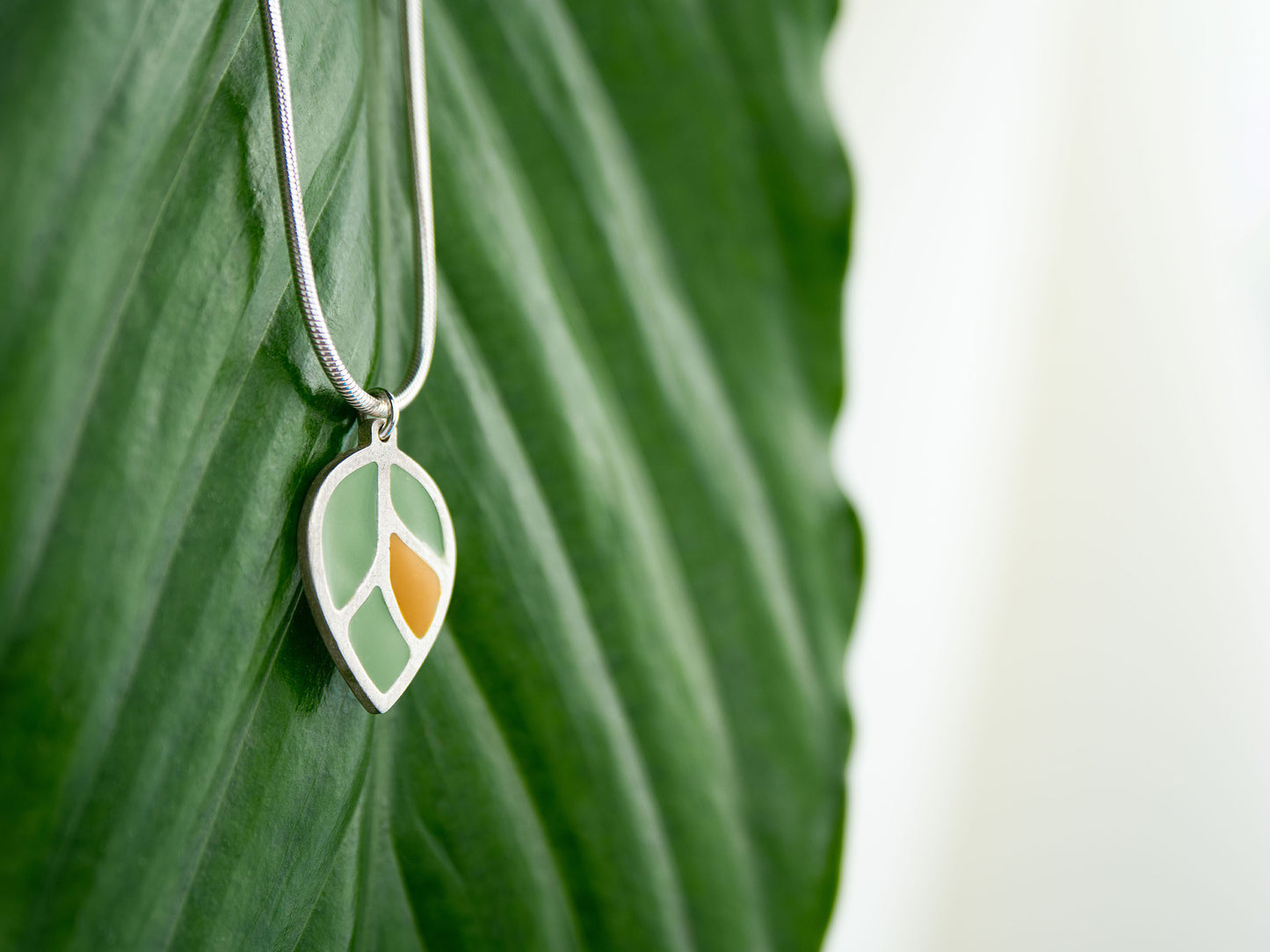 Aether Leaf | Μενταγιόν