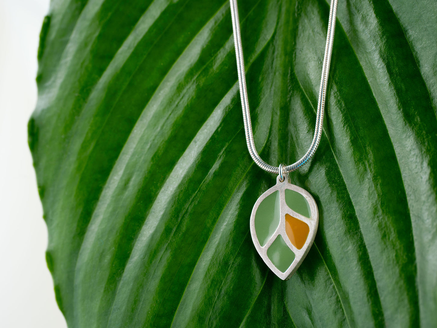 Aether Leaf | Μενταγιόν