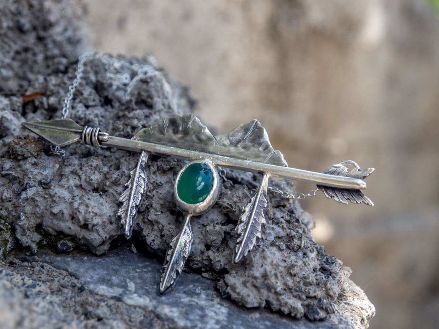 Silver native arrow necklace with Green Onyx