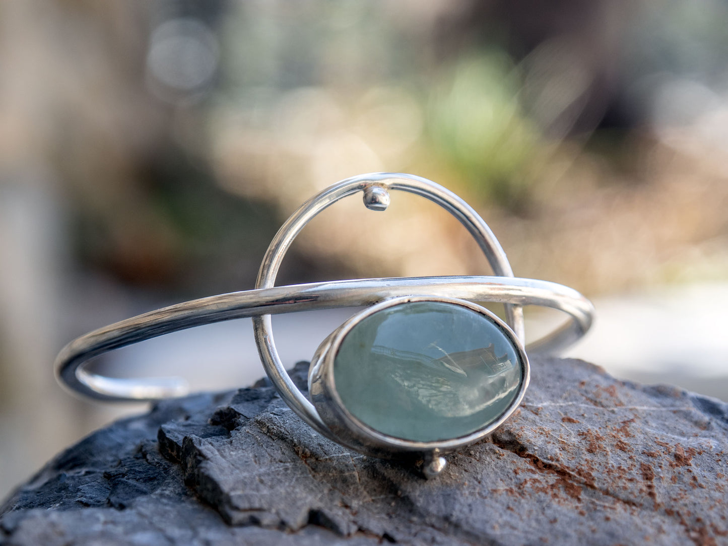 Sterling silver bracelet with an Aquamarine