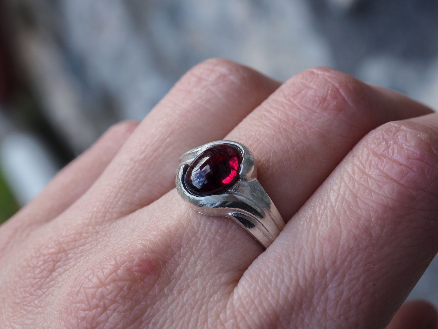 Briella | Ring with Garnet