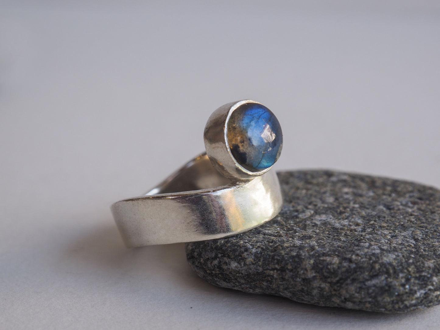 Galene | Ring with Gemstone