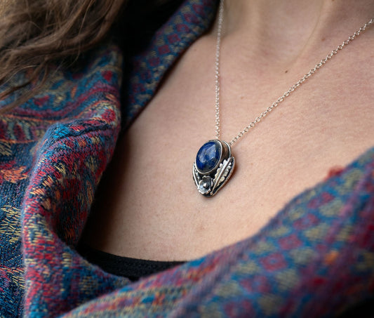 Sterling silver necklace with a Lapis Lazuli