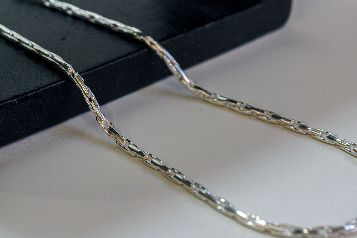 Mila | Solid Round Chain Necklace