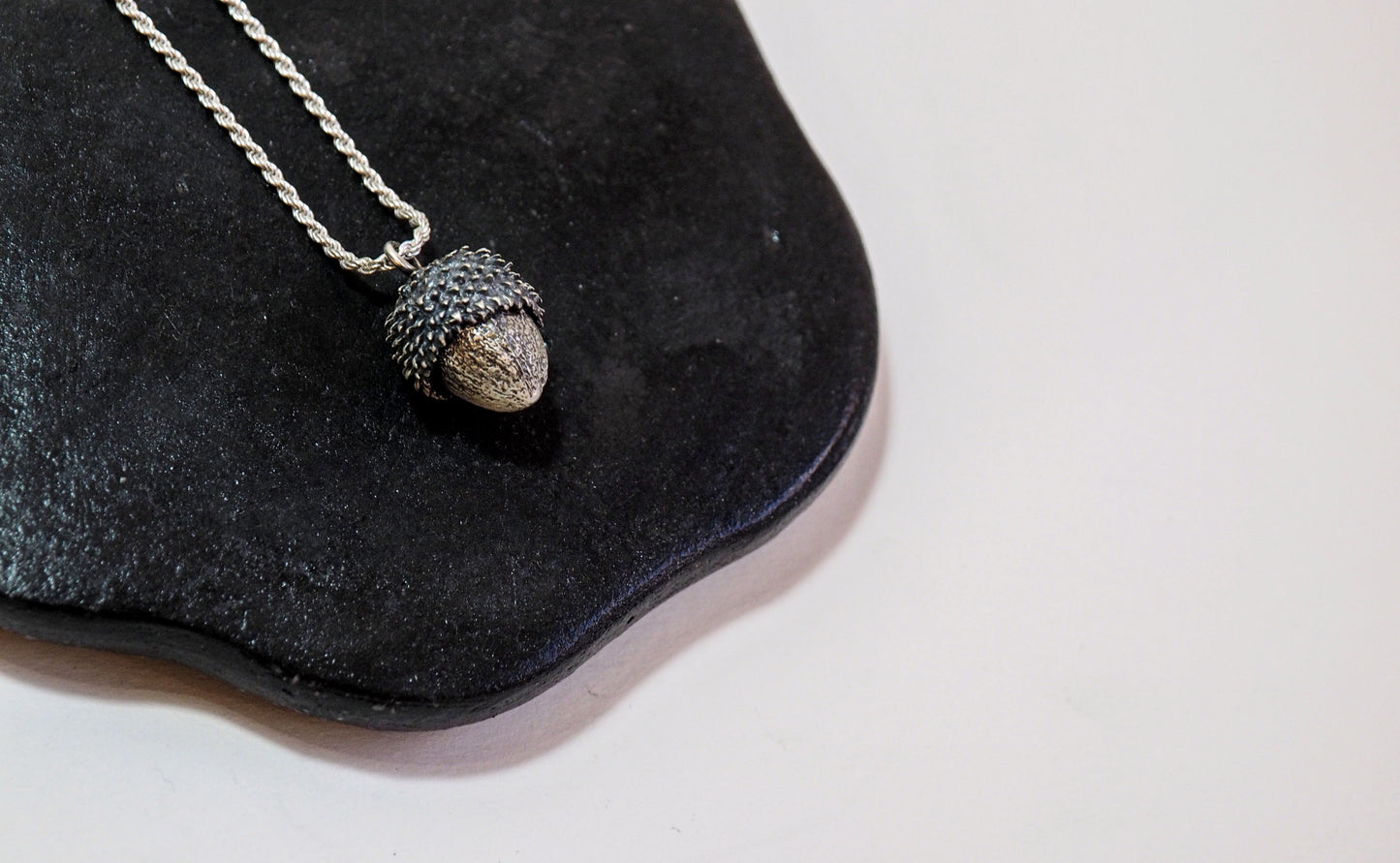 Acorn | Necklace