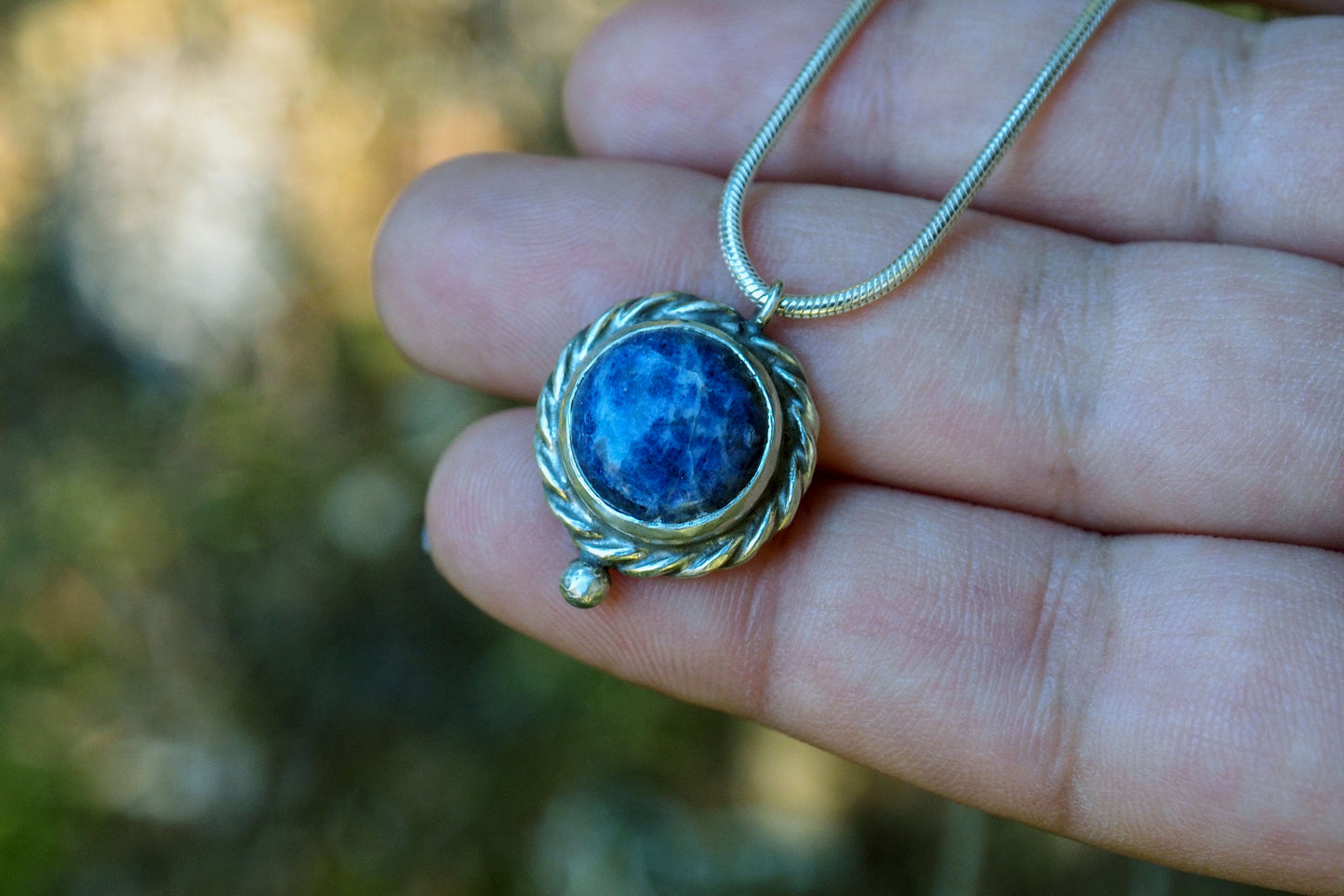 Victoria | Pendant with Sodalite