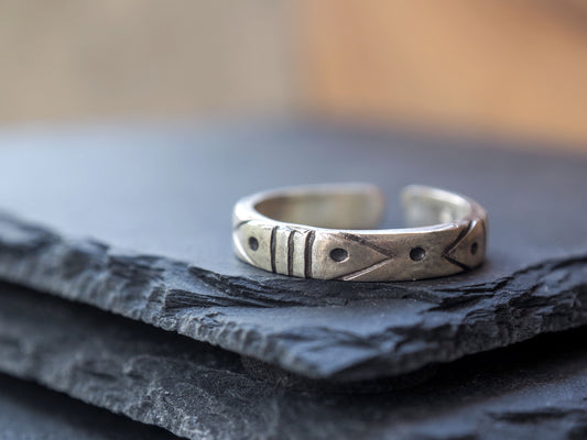 Gabrielle | Sterling Silver Engraved Ring